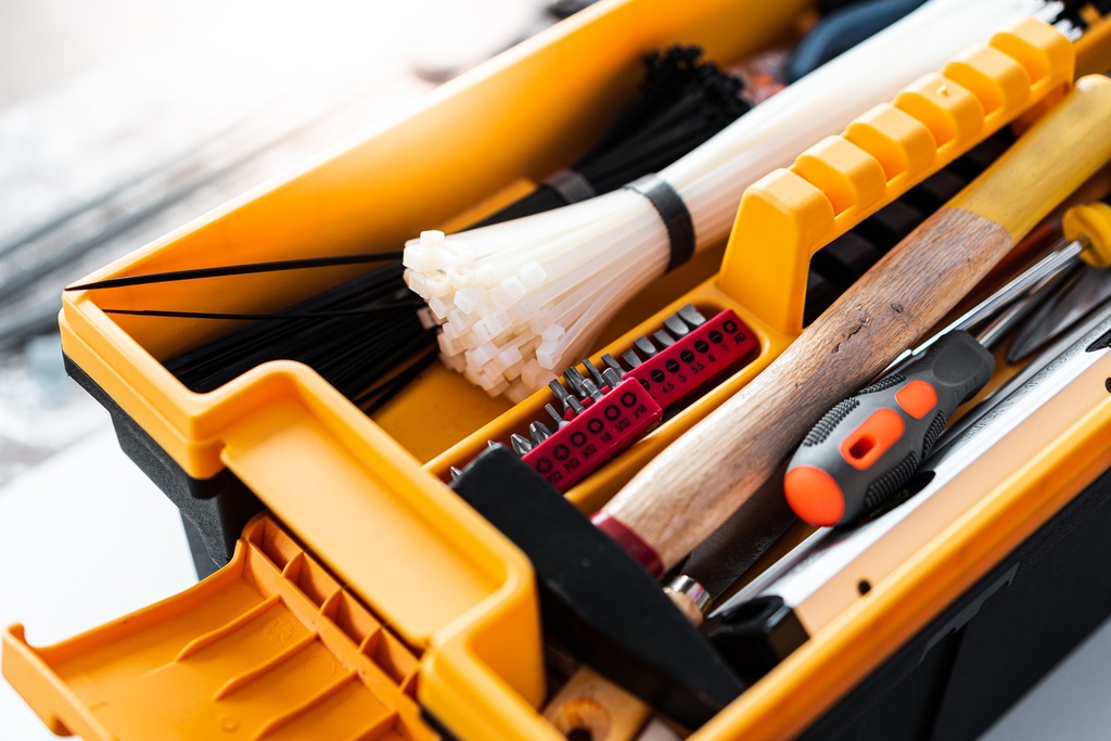 Kansuee Self Locking Cable Ties 2.5x200mm (Pack Of 100) White Colour