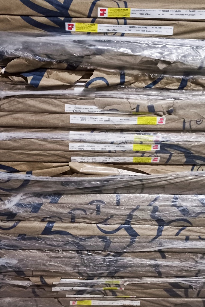 Matt Art Card 30x40 300 Gsm 23.3 Kg-Pack of 100