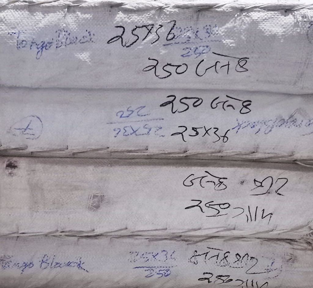 Black Card 25x36 240 Gsm 13.95 Kg-100 Sheet-4