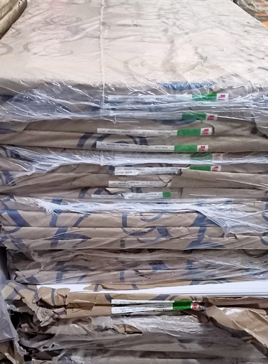 [P1194] Gloss Art Card 25x36 210 Gsm 18.2 Kg